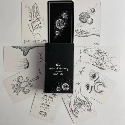 Карти Таро - Блукаючого Місяця, зменшена (The Wandering Moon Tarot)