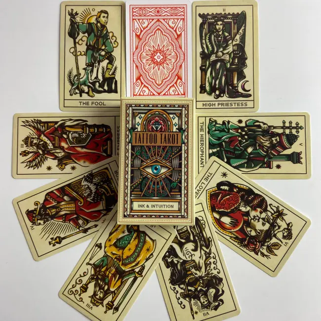 Карти Таро - Тату "Чорнила та Інтуїція", зменшена (Tattoo tarot: ink & intuition)