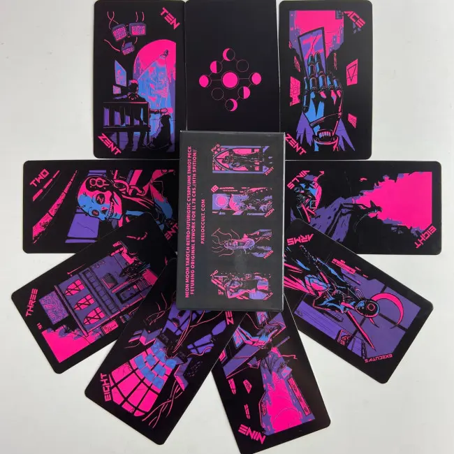 Карти Таро - Неоновий Місяць, зменшена (The Neon Moon Tarot Deck)