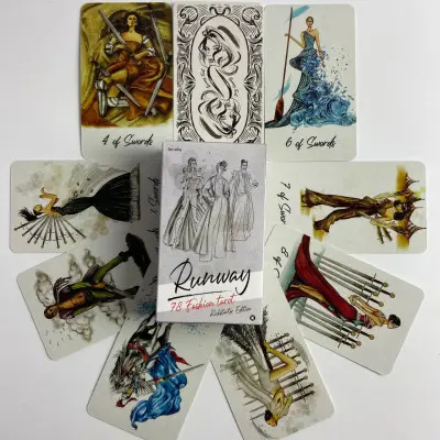 Карти Таро - Модного Вироку, зменшена (Runway Fashion Tarot)